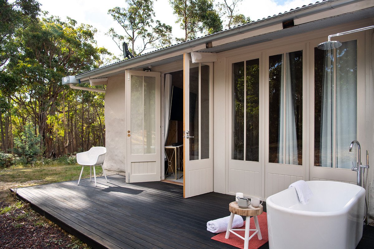 Outdoor deck